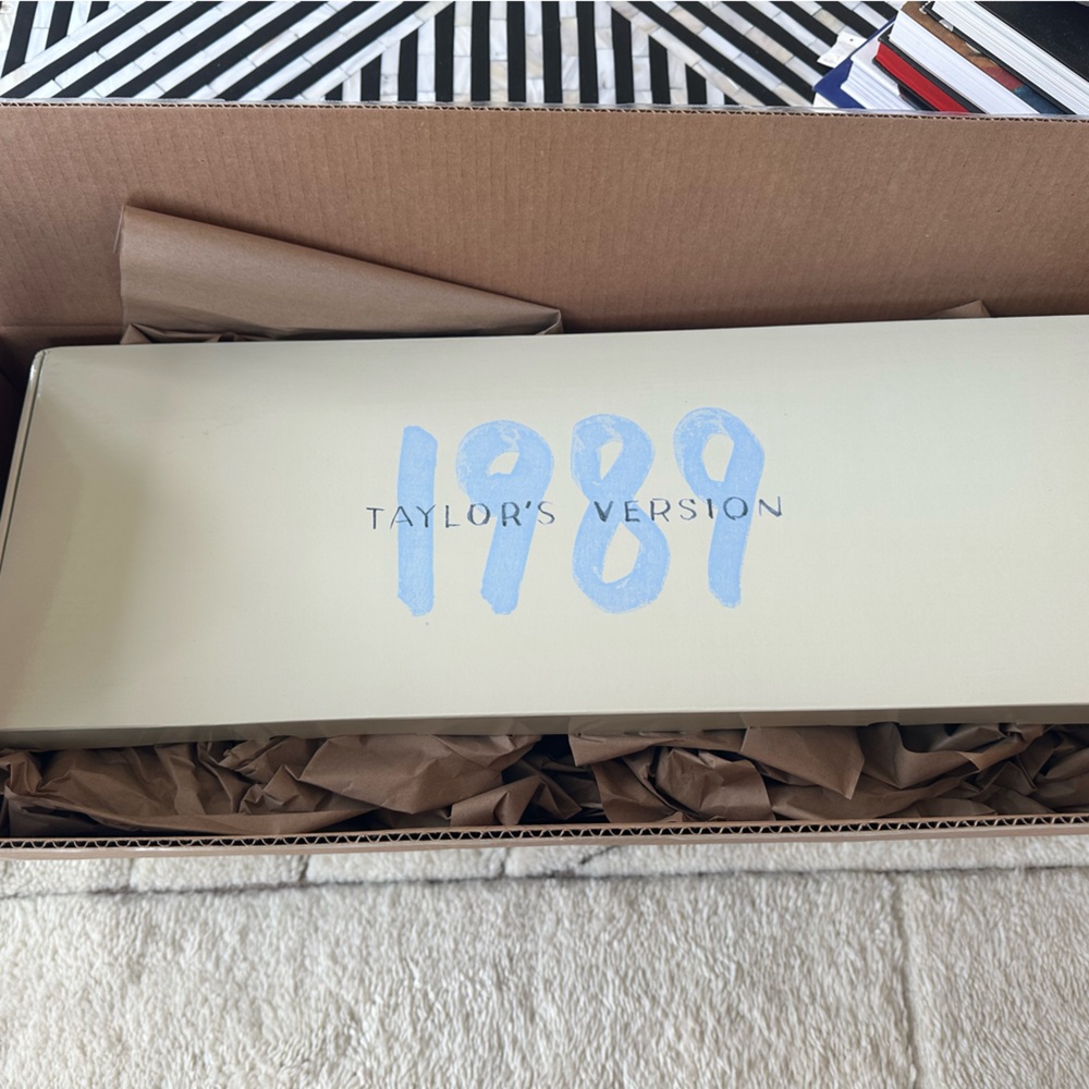**New in Box** Taylor Swift 1989 Taylor’s Version Vinyl Film Strip Display